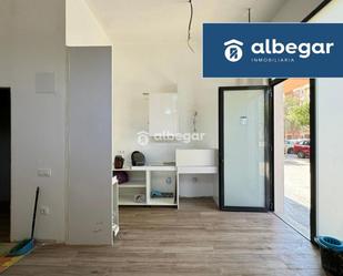 Exterior view of Flat for sale in  Valencia Capital  with Air Conditioner