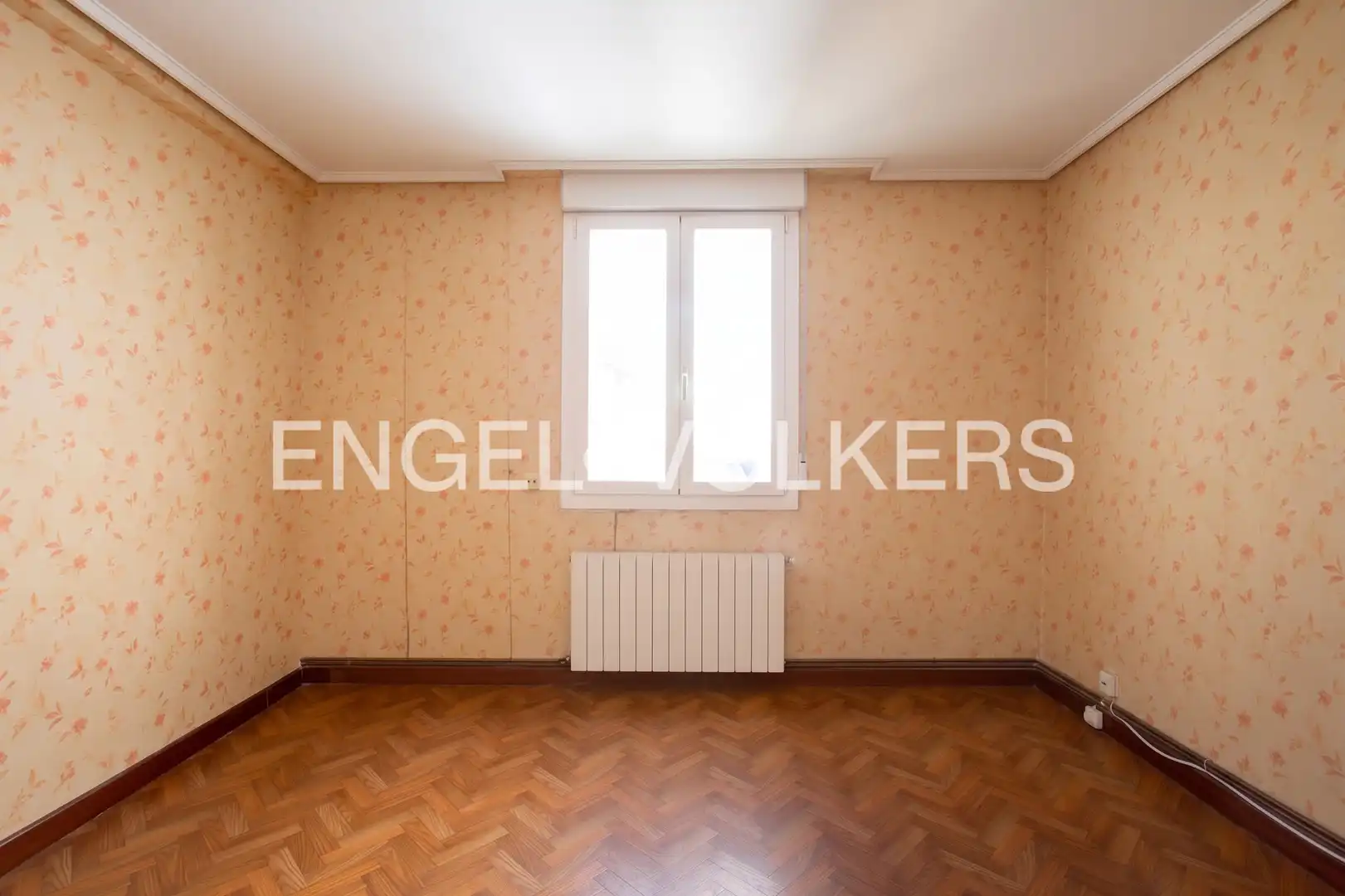 Bedroom of Attic for sale in Bilbao   with Heating, Terrace and Balcony