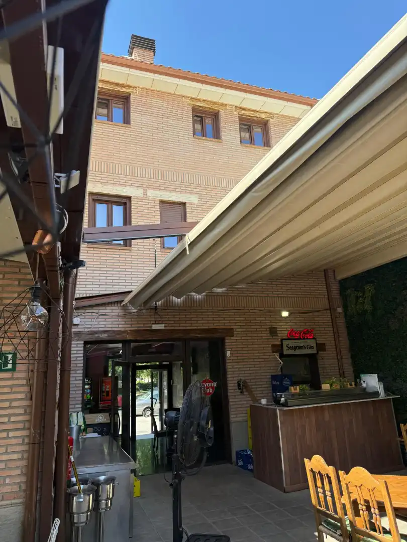 Vista exterior de Edificio en venta en San Martín de la Vega