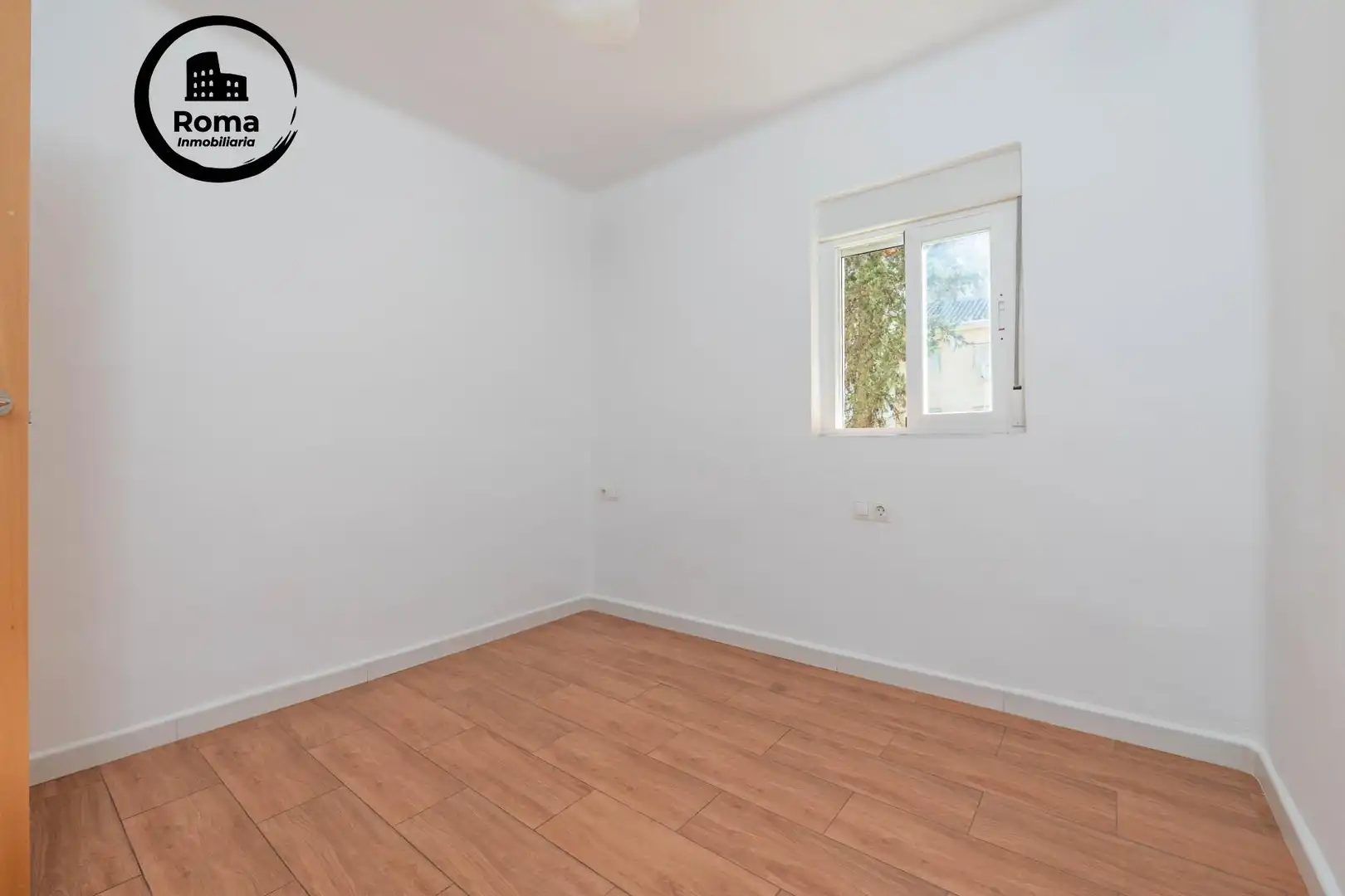Dormitori de Pis en venda en Granada amb Aire condicionat i Balcó