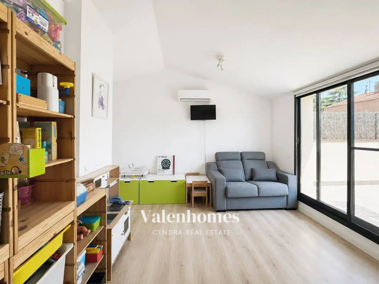 Sala d'estar de Casa o xalet en venda en Terrassa amb Aire condicionat, Calefacció i Terrassa