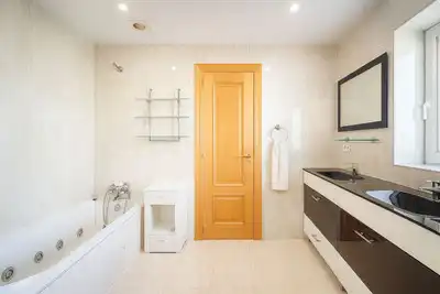 Detached house with pool for sale in Hipódromo - Cerrado del Águila, imagen 31