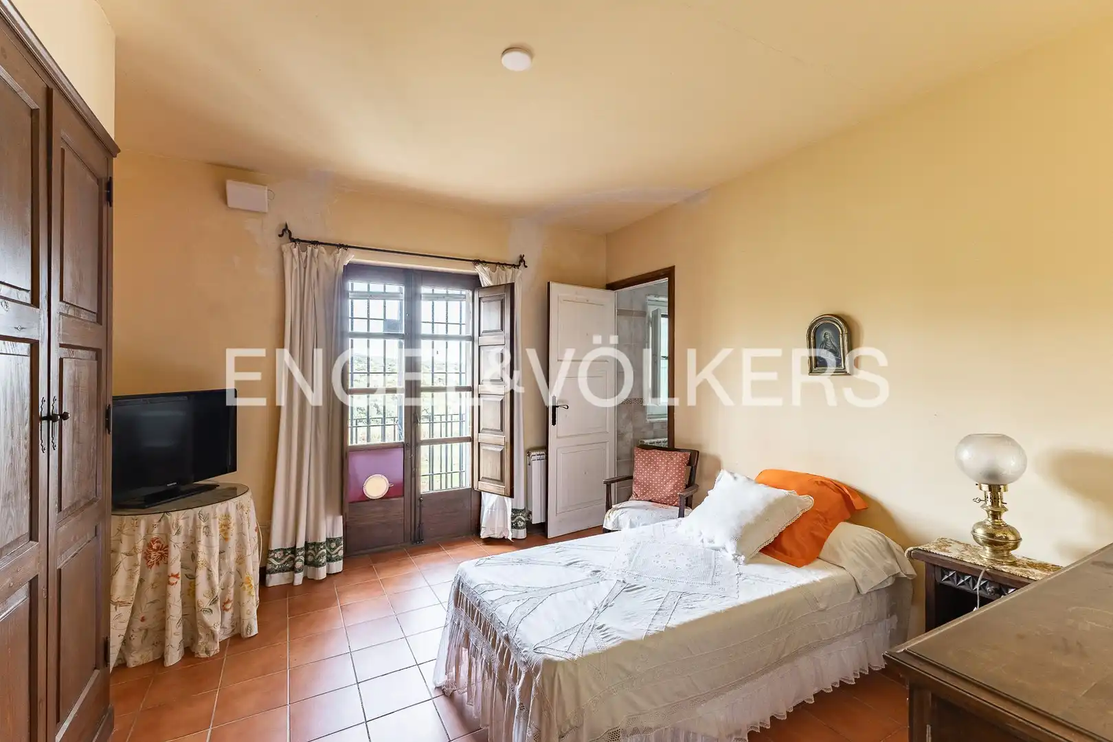 Schlafzimmer von Country house zum Verkauf in Mataró mit Heizung, Privatgarten und Terrasse