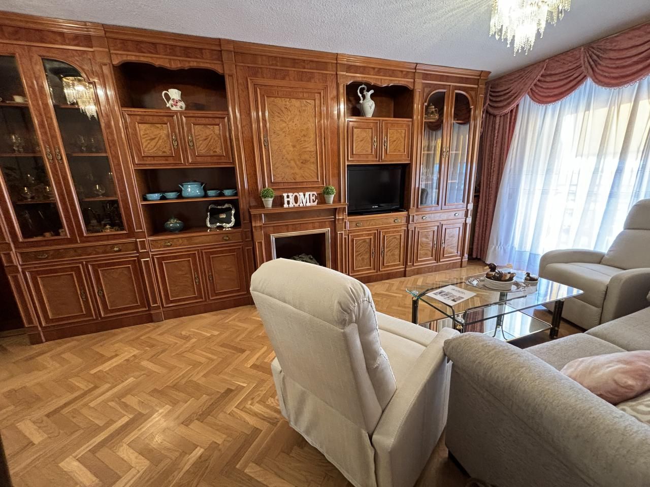 Living room of Flat to rent in Alcorcón  with Heating, Parquet flooring and Terrace