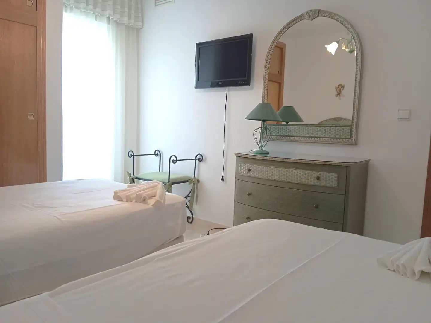 Schlafzimmer von Wohnungen zur Miete in L'Alfàs del Pi mit Klimaanlage, Heizung und Möbliert