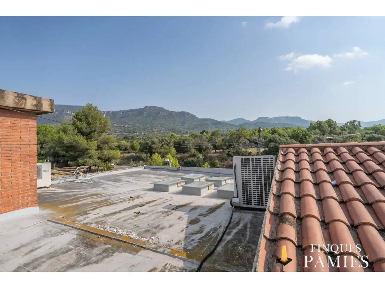 Vista exterior de Casa o xalet en venda en Alforja amb Aire condicionat, Jardí privat i Terrassa