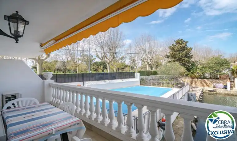 Garten von Erdgeschoss zum Verkauf in Empuriabrava mit Möbliert und Gemeinschaftspool