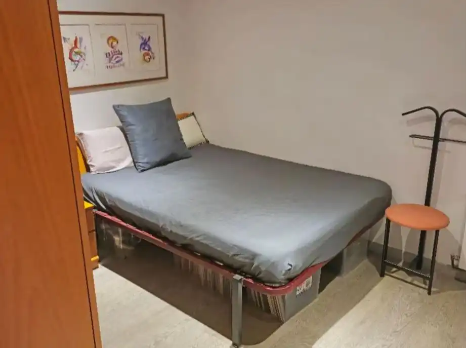 Dormitori de Dúplex en venda en Badalona amb Aire condicionat, Calefacció i Moblat