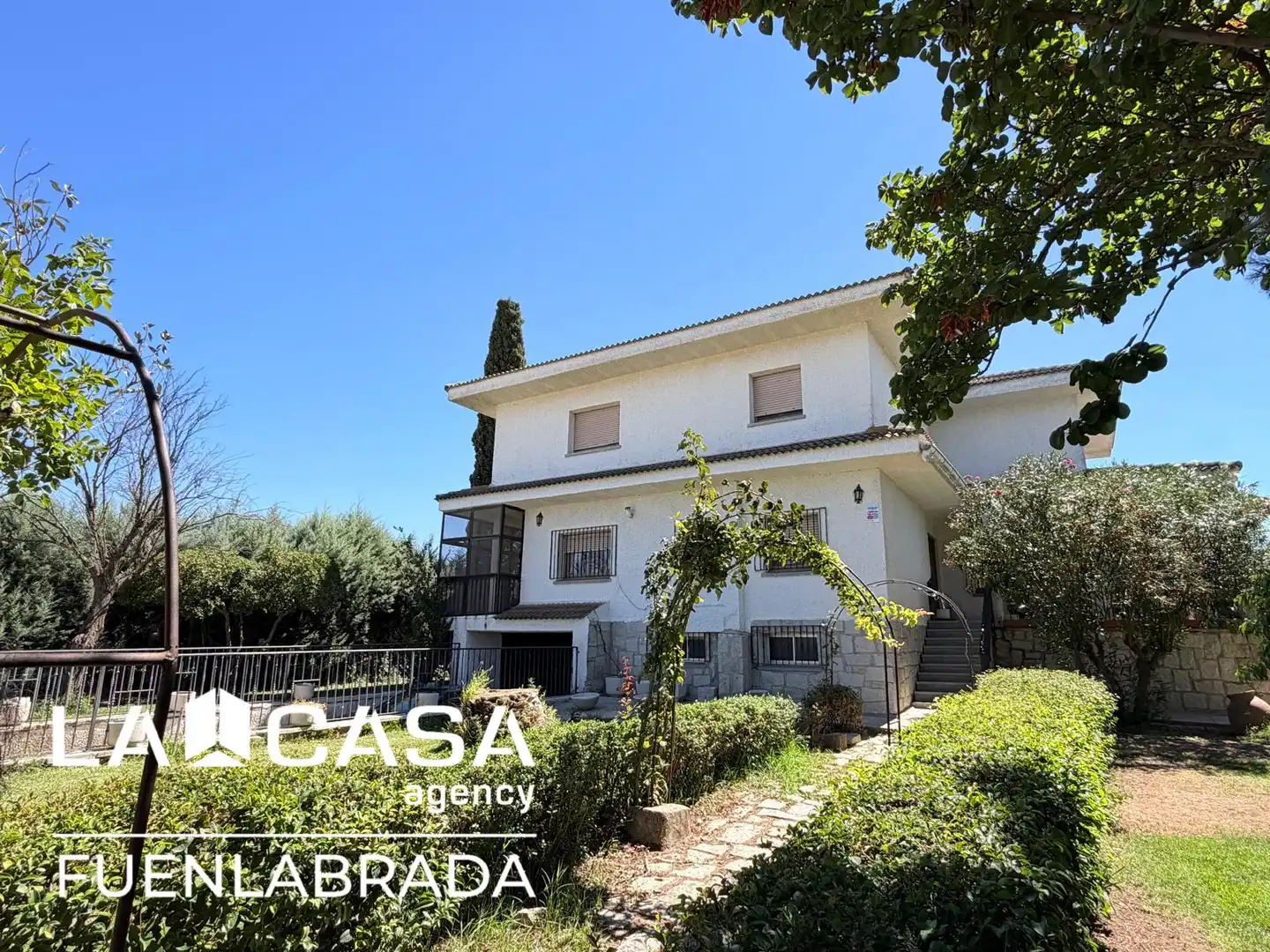 Vista exterior de Casa o chalet en venta en Portillo de Toledo con Piscina
