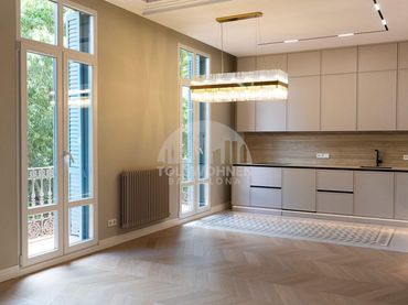Piso con balcón en venta en Calle Valencia