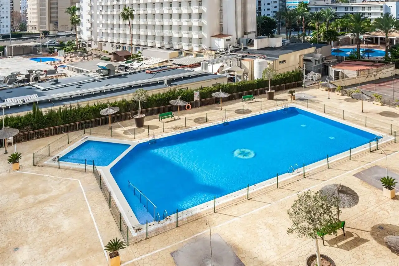Piscina de Pis en venda en Benidorm amb Piscina i Moblat