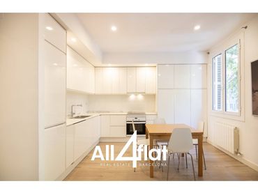Appartamento con ascensore in vendita a Calle industria