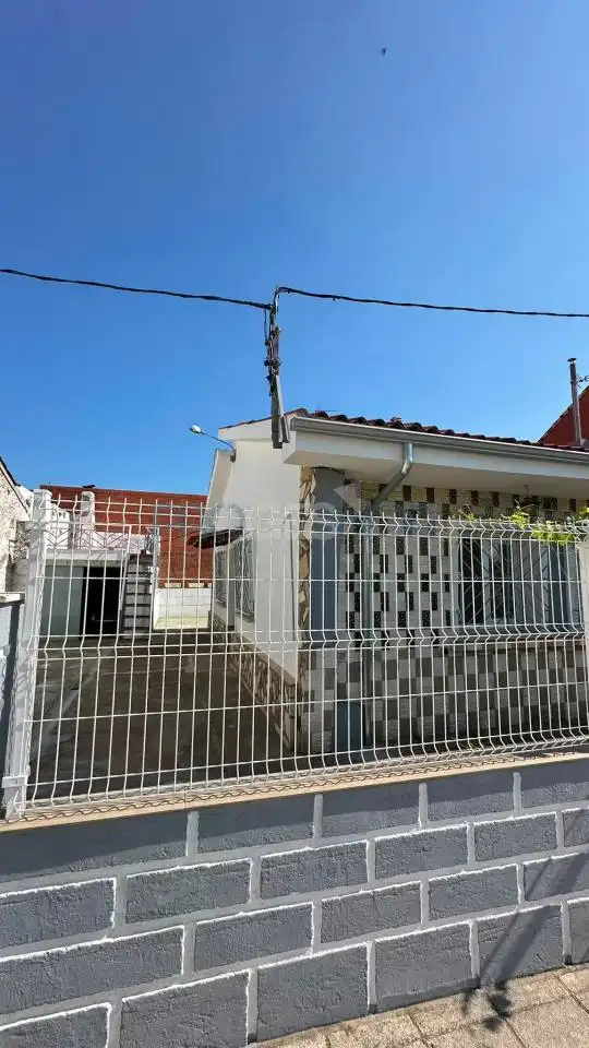 Vista exterior de Casa o xalet en venda en San Andrés del Rabanedo amb Calefacció i Jardí privat
