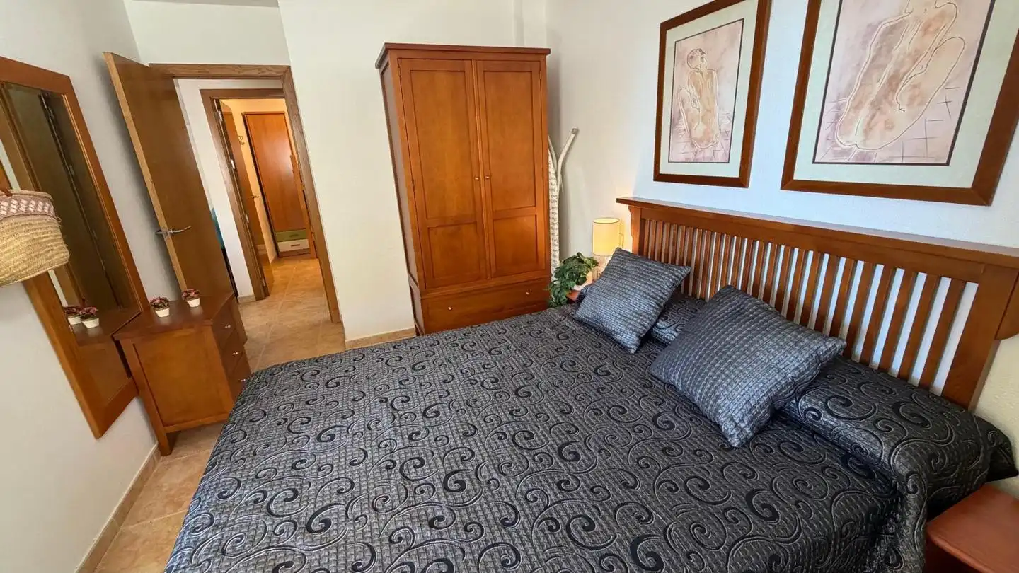 Habitación de Apartamento en venta en La Manga del Mar Menor con Aire acondicionado, Terraza y Trastero