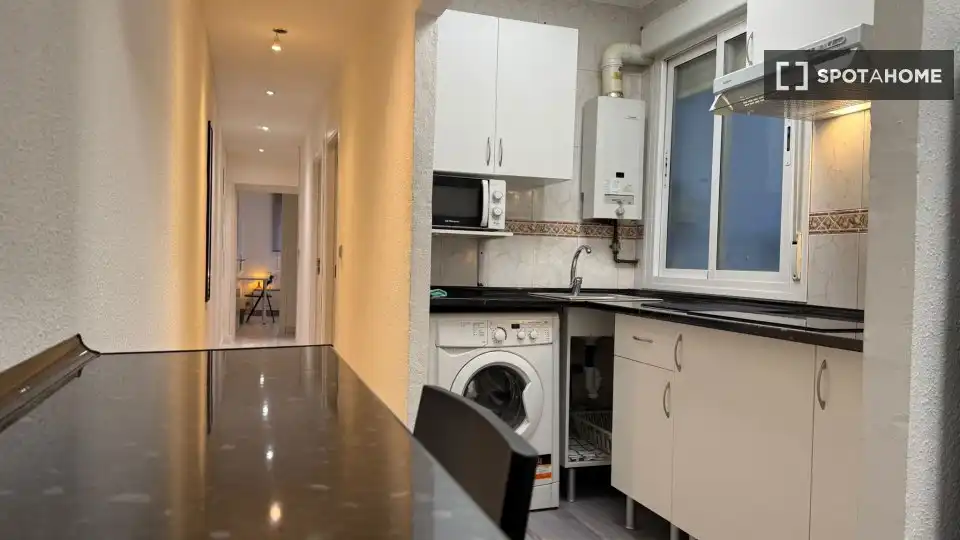 Kitchen of Flat for rent in Madrid  with Air Conditioner, Heating and Furnished
