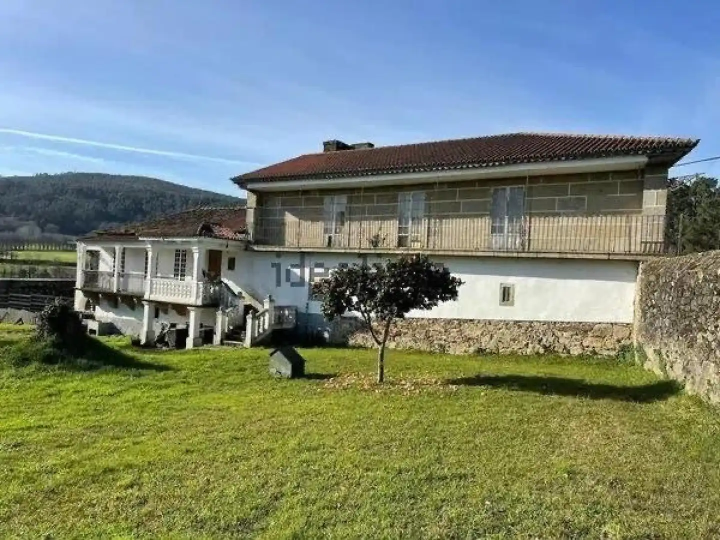 Vista exterior de Finca rústica en venda en Teo amb Terrassa i Balcó