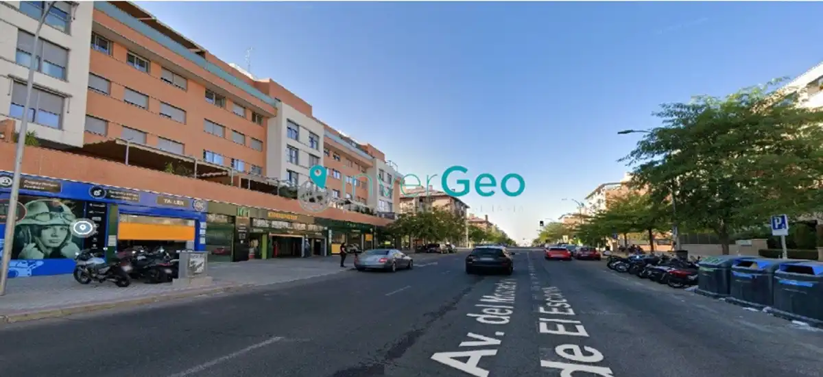 Vista exterior de Local en venta en Madrid con Amueblado y Alarma