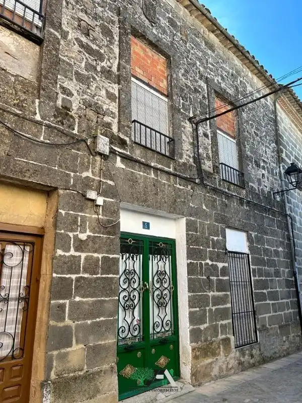 House for sale in Calle Canónigo Melgares Raya