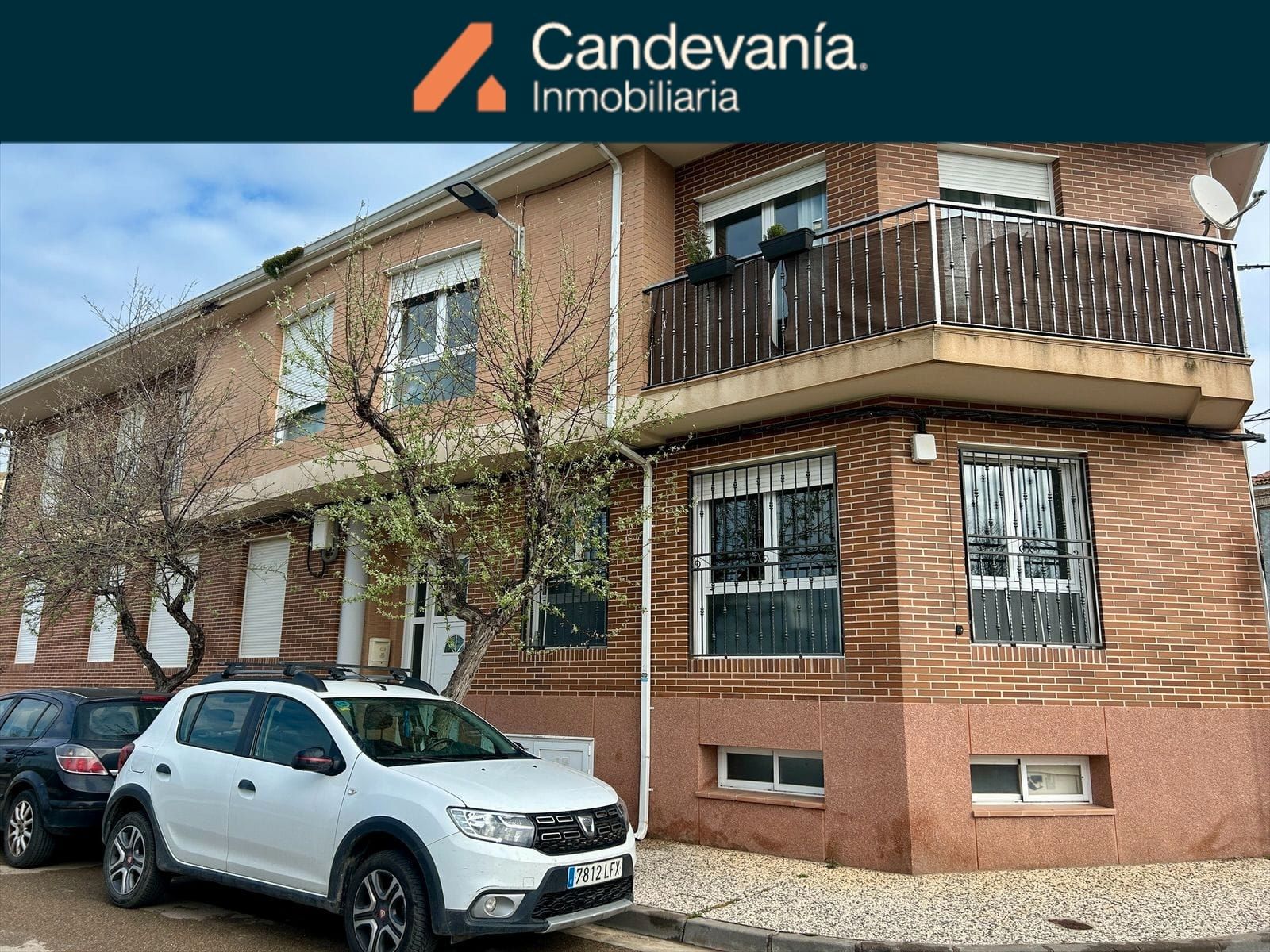 Exterior view of Flat for sale in San Mateo de Gállego  with Heating and Storage room