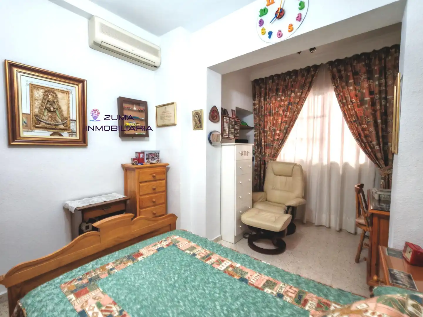 Habitación de Casa adosada en venta en Málaga con Aire acondicionado, Calefacción y Terraza
