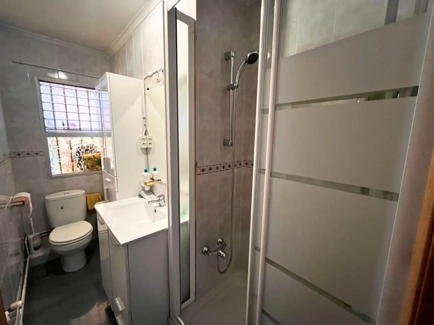 Baño de Piso en venta en Madrid con Calefacción y Balcón