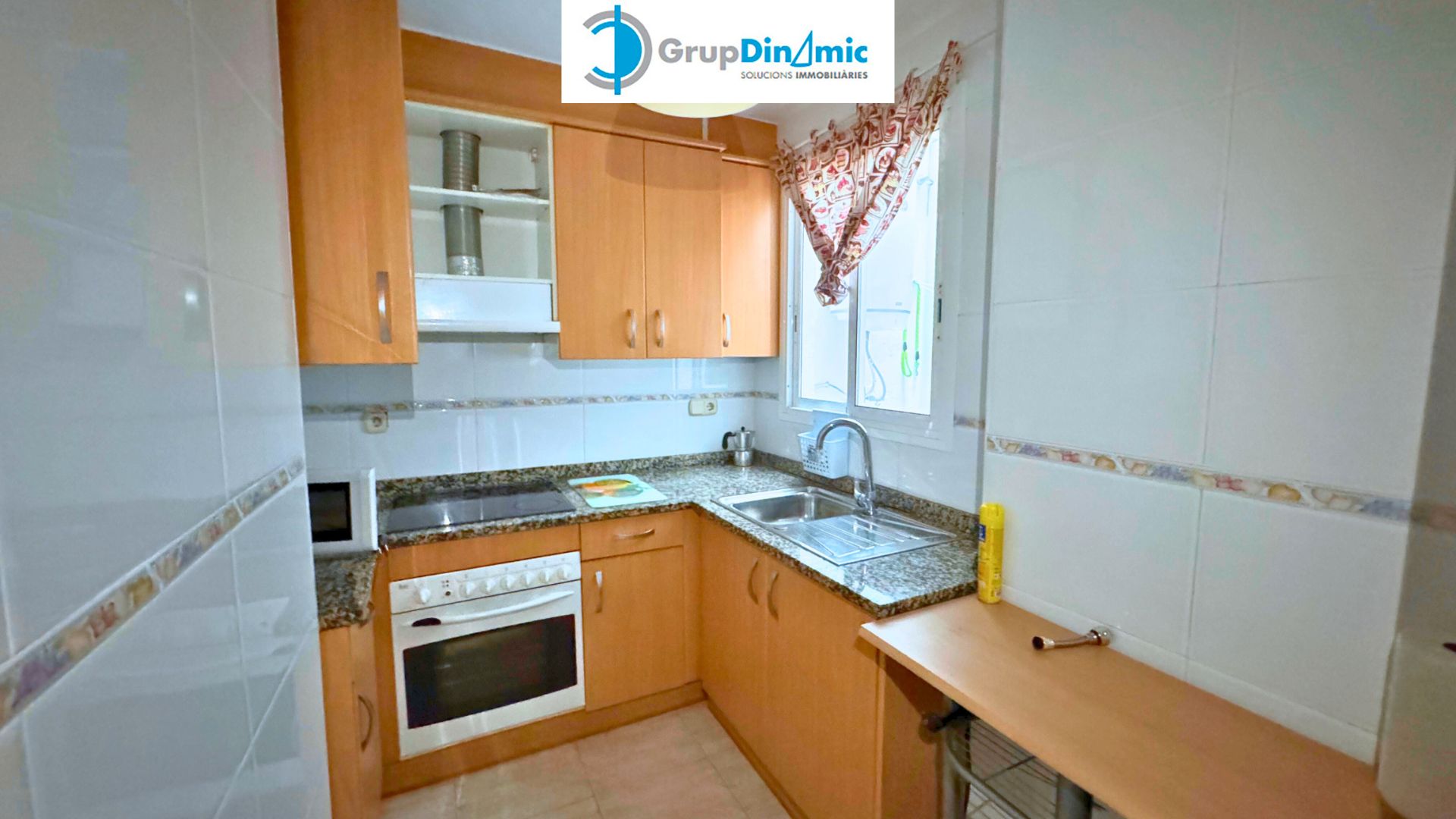 Kitchen of Flat for sale in Palamós