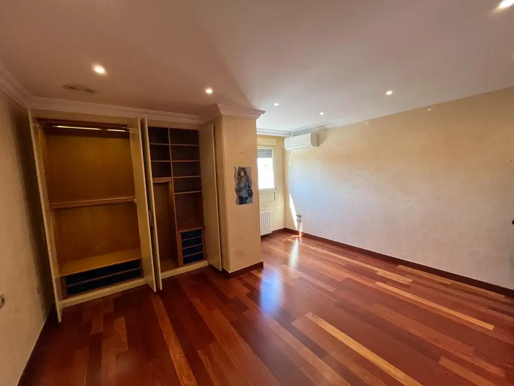 Flat for sale in Albacete  with Air Conditioner, Heating and Parquet flooring