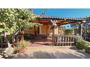 Casa con piscina in vendita a Lozoyuela-navas-sieteiglesias