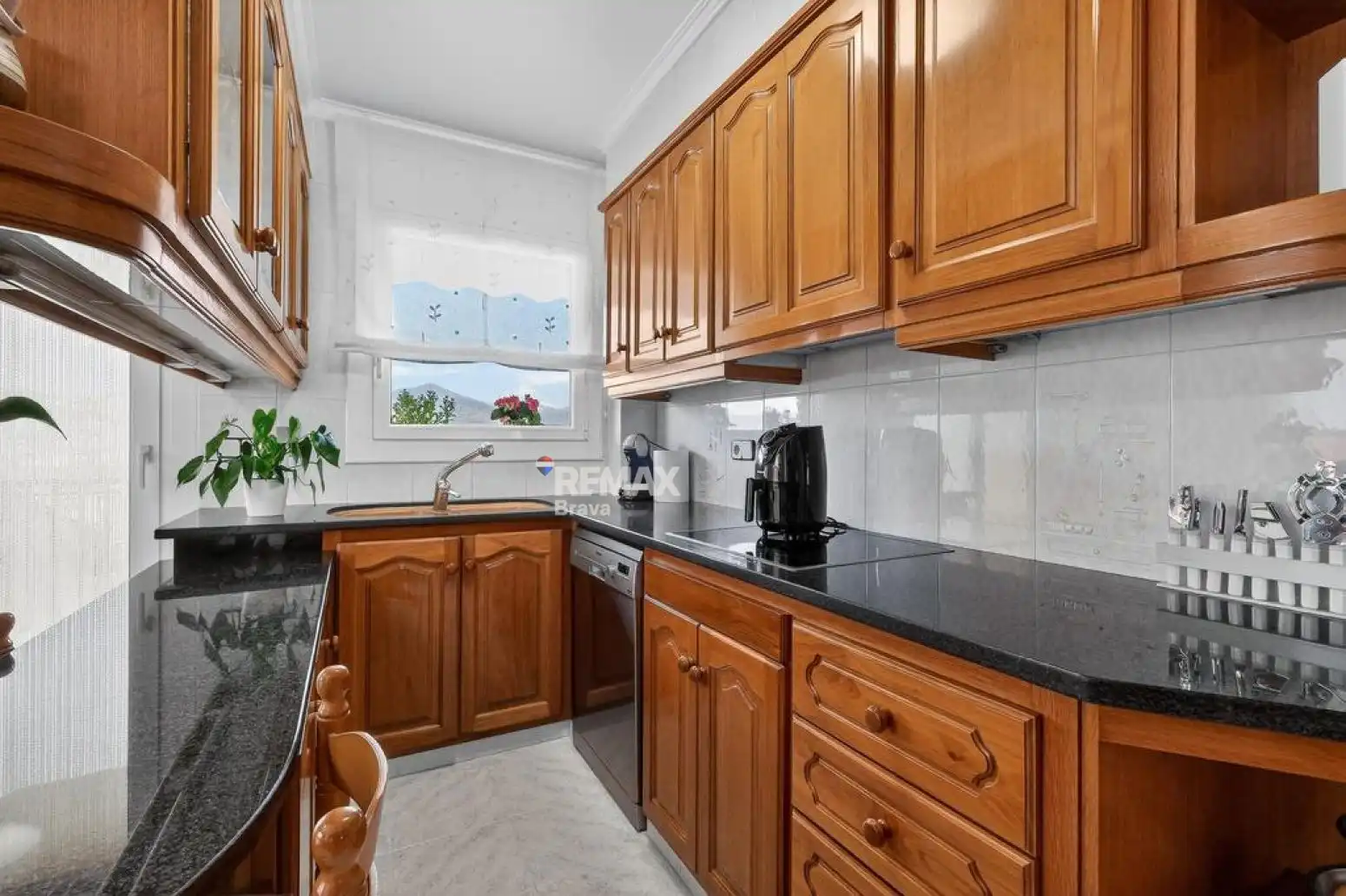 Kitchen of Houses for sale in Olot  with Air Conditioner, Private garden and Terrace