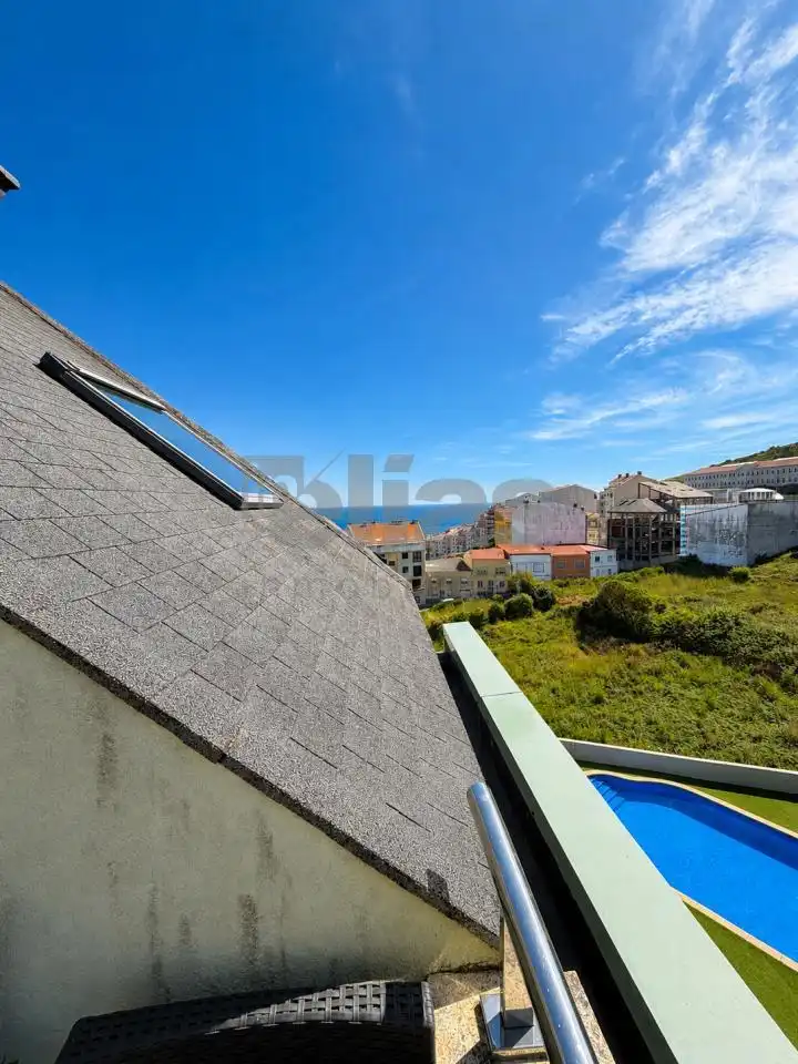 Exterior view of Attic for rent in Malpica de Bergantiños  with Heating, Terrace and Storage room