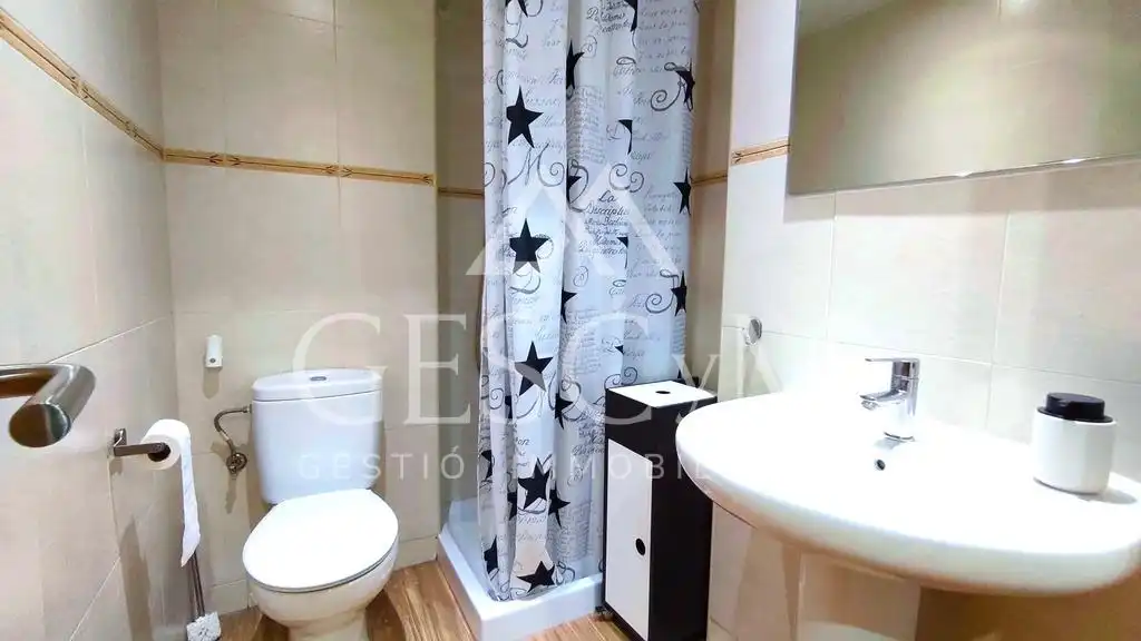 Badezimmer von Wohnung zur Miete in Sabadell mit Heizung, Terrasse und Gemeinschaftspool
