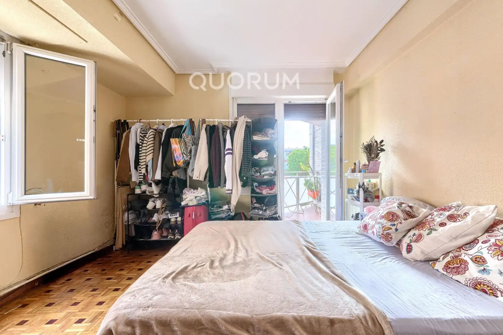 Habitación de Piso en venta en Basauri  con Calefacción y Balcón