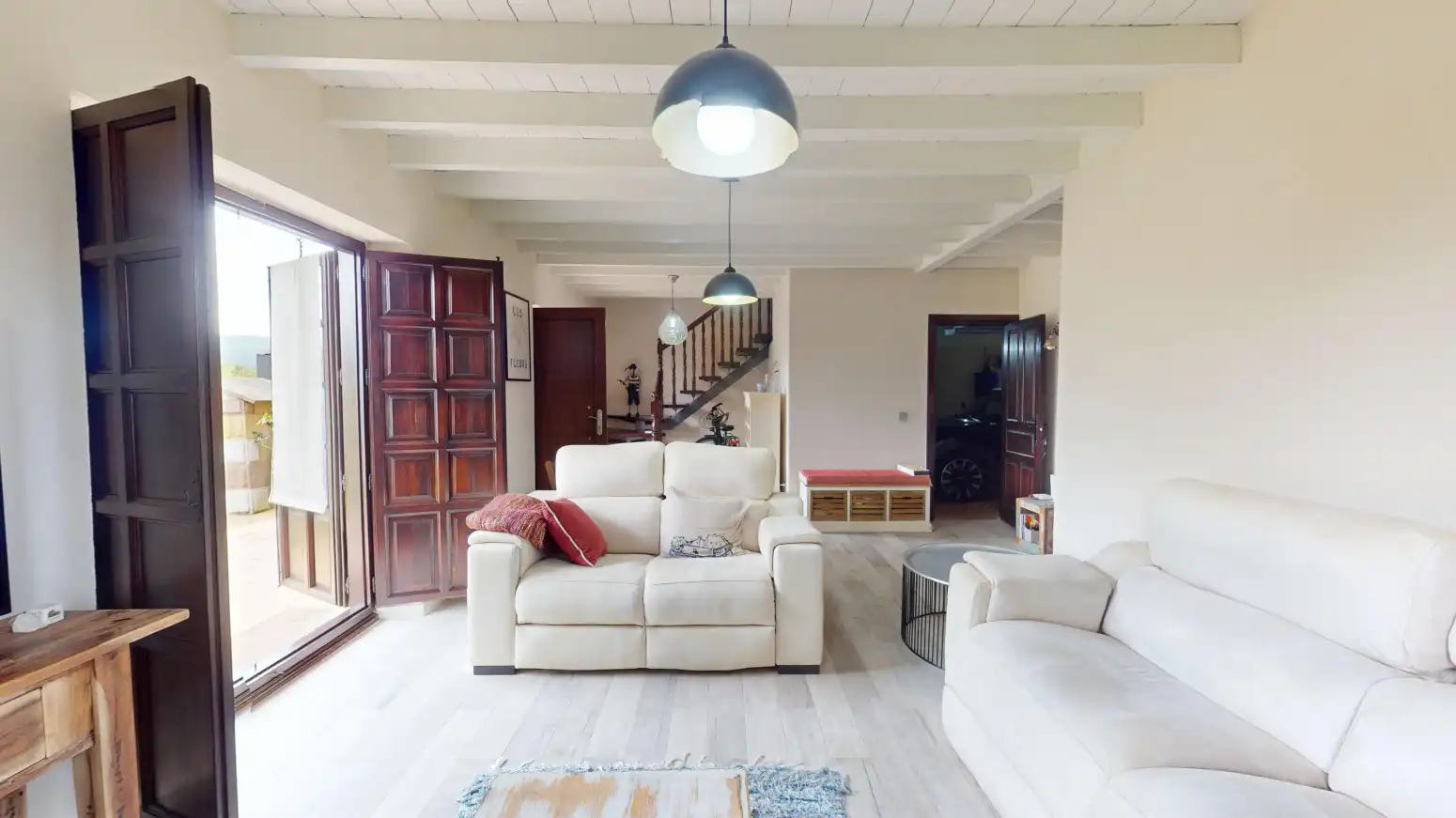 Sala d'estar de Casa adosada en venda en Piélagos amb Jardí privat i Parquet
