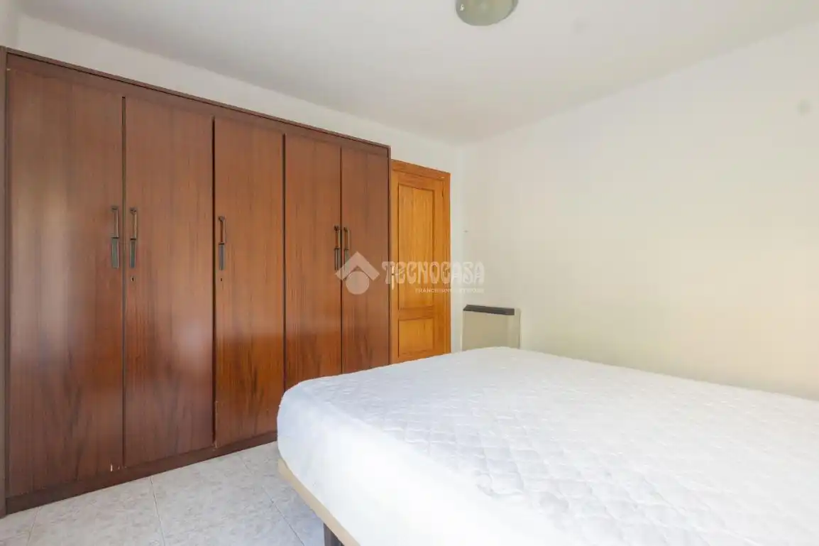 Schlafzimmer von Wohnung zur Miete in Garrido