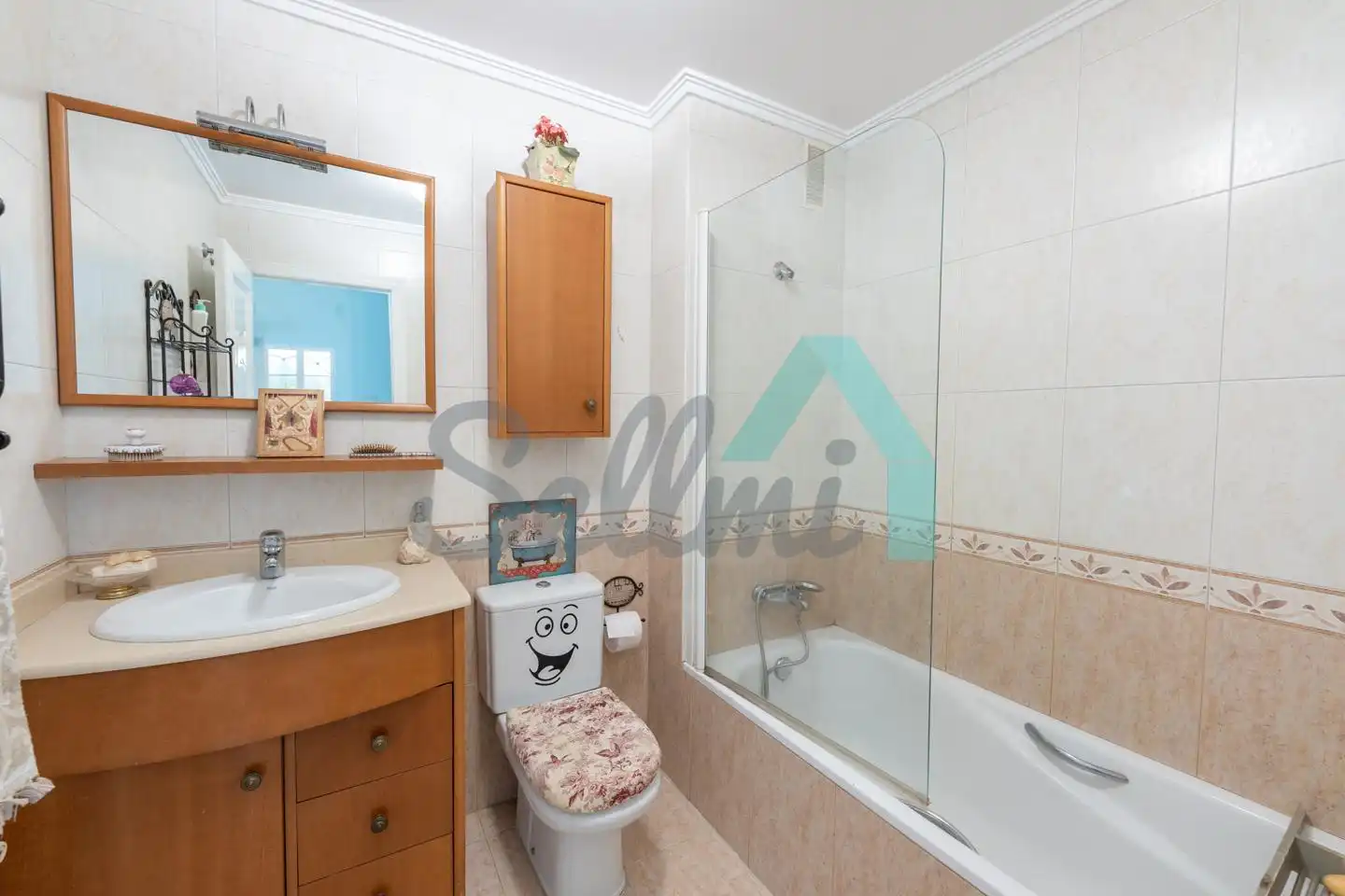 Badezimmer von Wohnung zur untervermieten in Siero mit Heizung, Privatgarten und Parkett