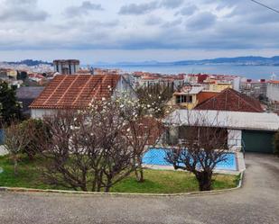 Vista exterior de Casa o xalet en venda en Vigo  amb Calefacció, Jardí privat i Terrassa