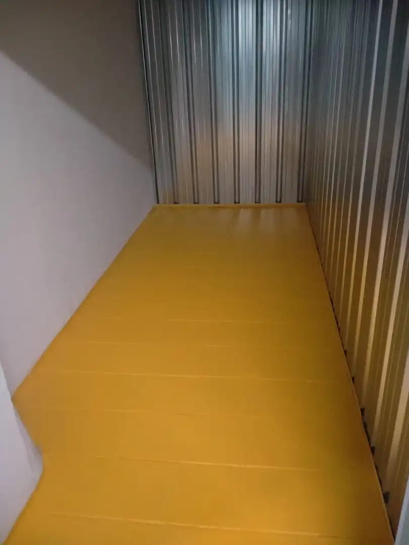 Vista exterior de Trastero de alquiler en Madrid con Alarma