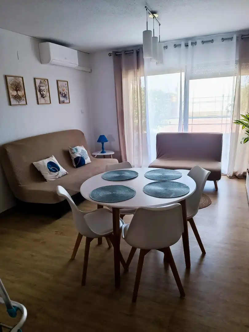 Piso con terraza en alquiler en La Volta