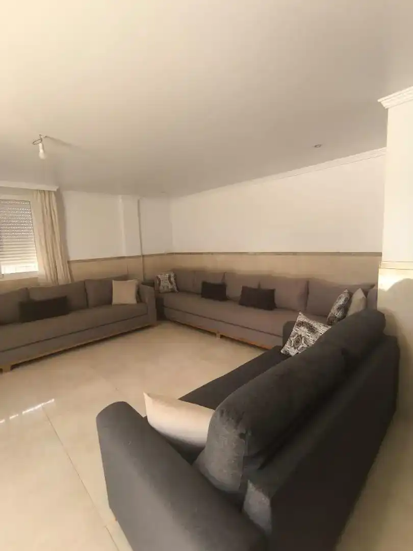 Sala d'estar de Casa adosada en venda en Pizarra amb Aire condicionat i Balcó