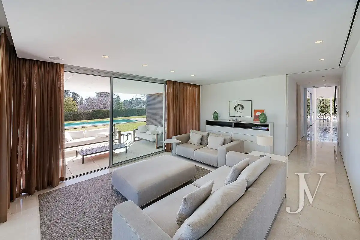 Living room of Houses for sale in Madrid  with Air Conditioner, Heating and Private garden