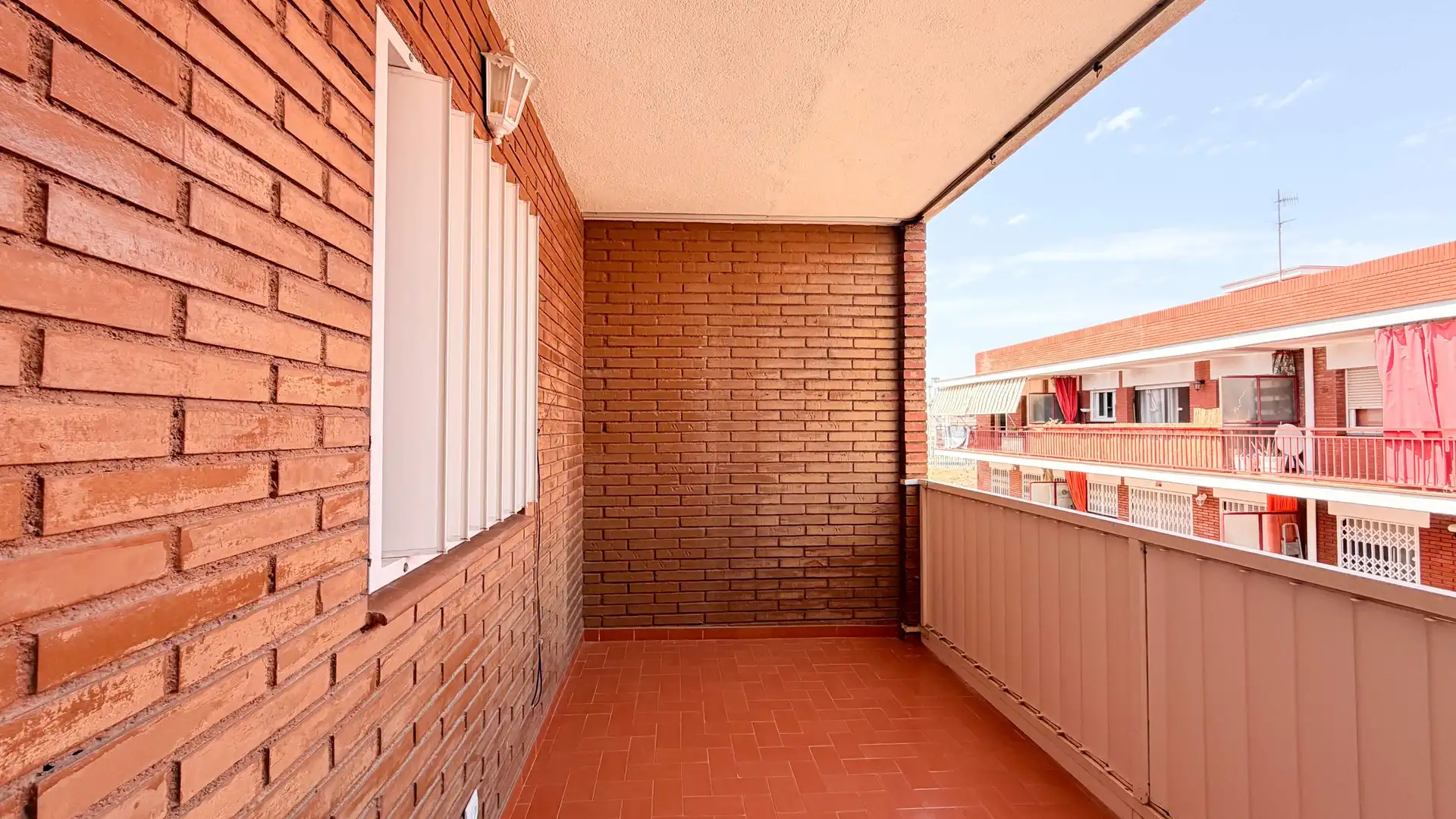 Terrassa de Pis en venda en Cubelles amb Balcó