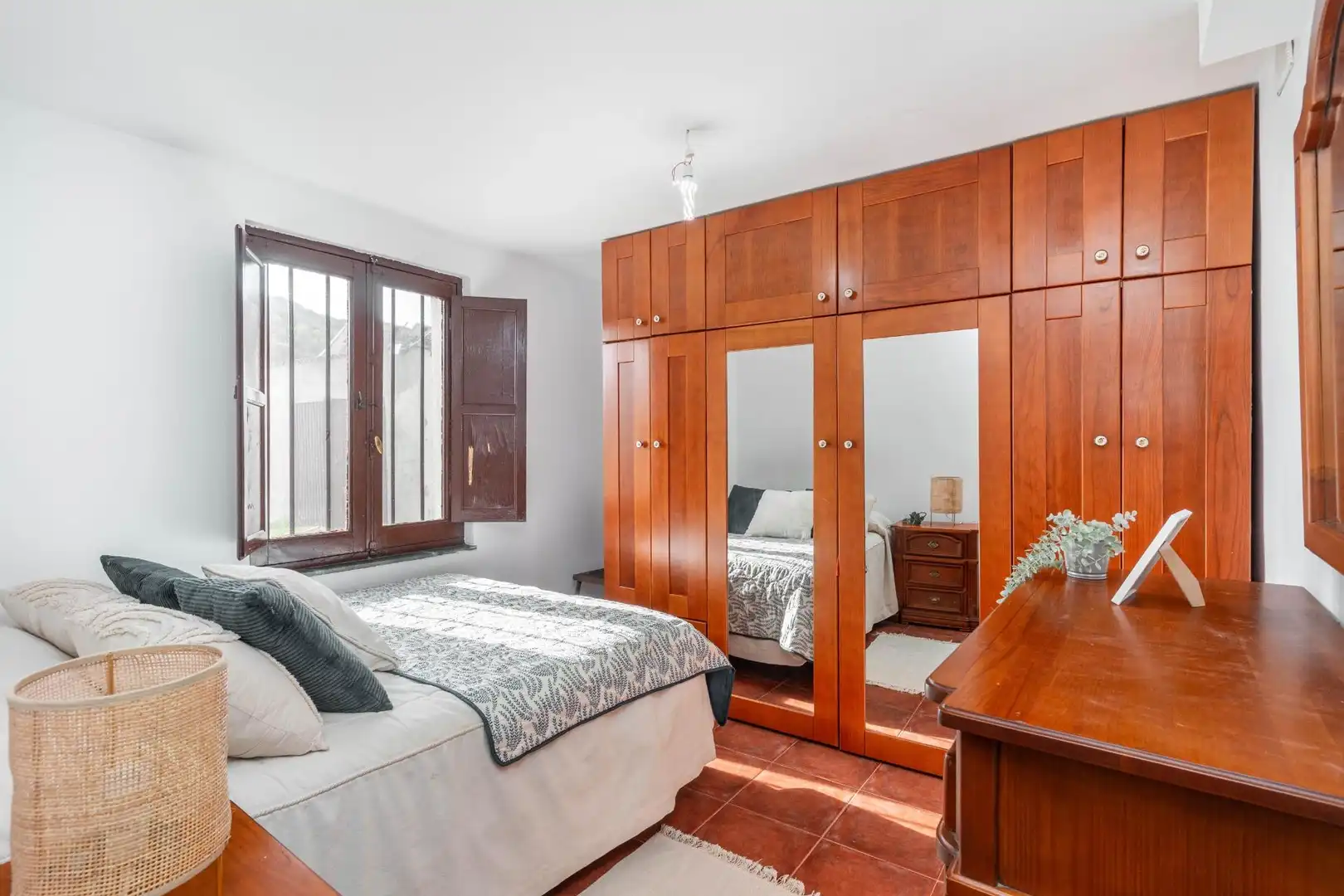 Habitación de Casa o chalet en venta en Burón con Jardín privado y Amueblado