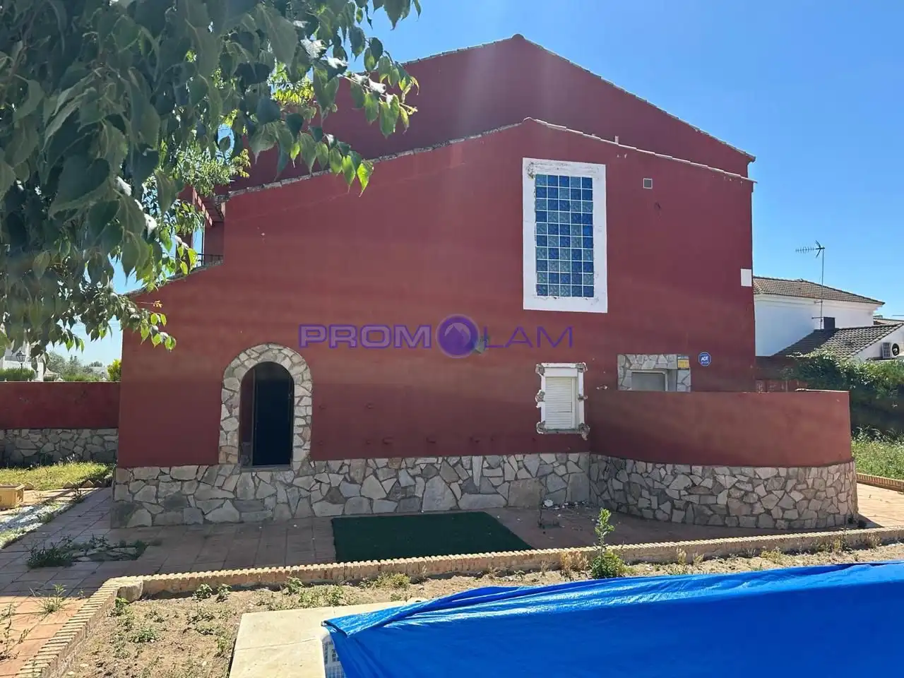 Vista exterior de Casa o chalet en venta en Almensilla con Jardín privado, Terraza y Piscina