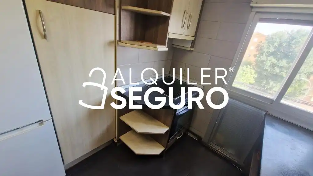 Kitchen of Flat for rent in Madrid  with Air Conditioner, Heating and Furnished