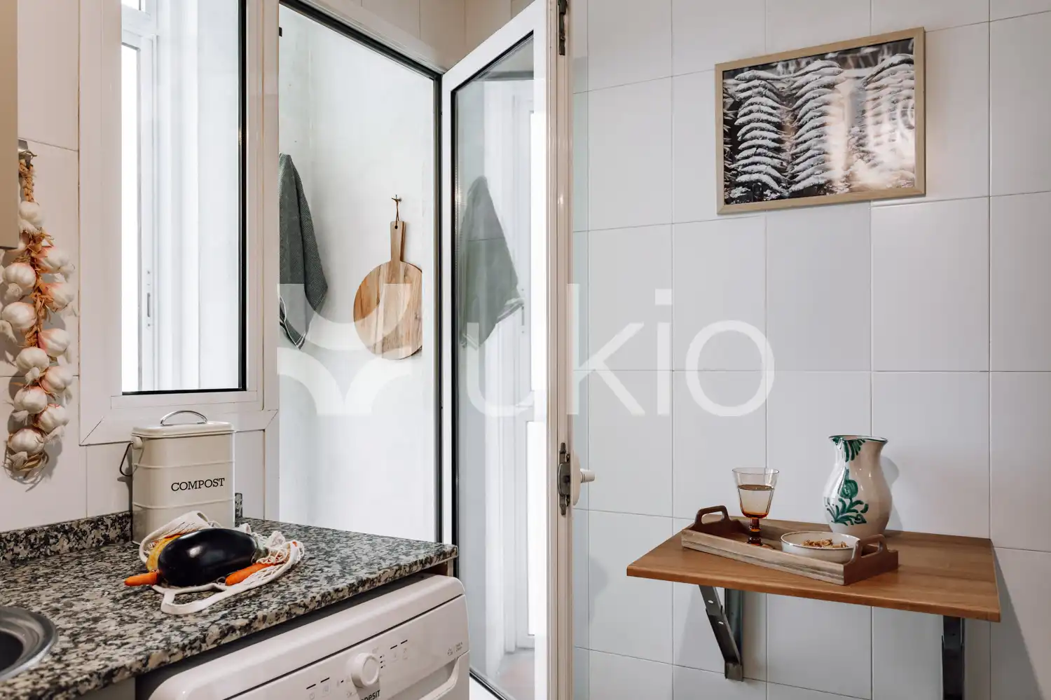 Cuina de Apartament de lloguer en Barcelona amb Aire condicionat, Calefacció i Jardí privat