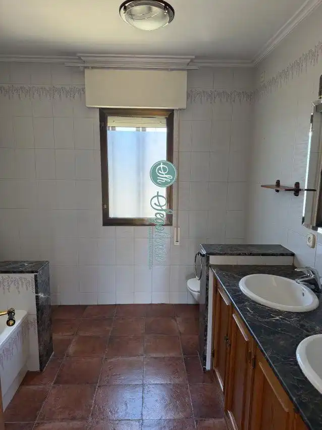 Baño de Casa o chalet de alquiler en Valverde del Majano con Calefacción, Terraza y Balcón