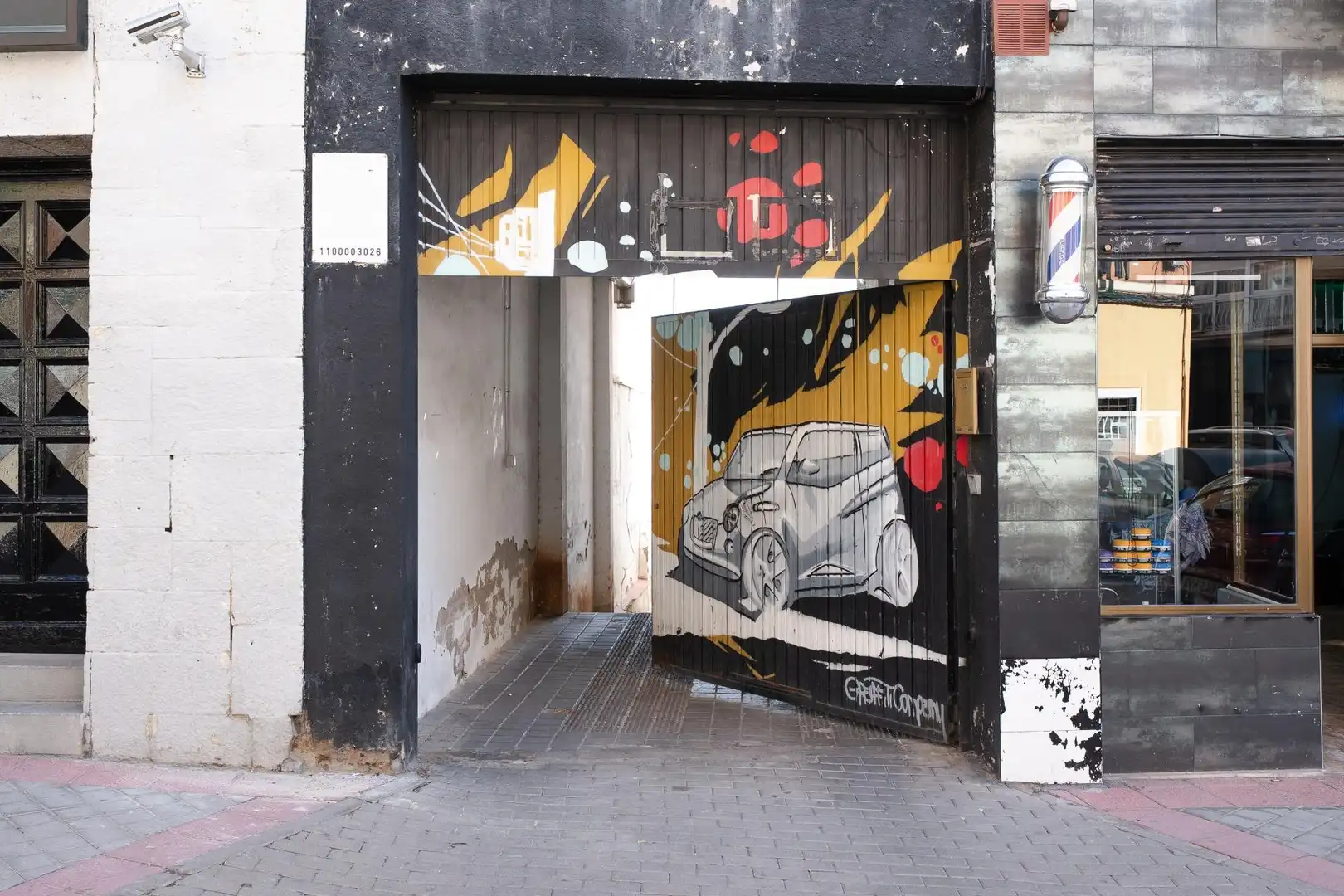 Außenansicht von Garage zum Verkauf in Madrid