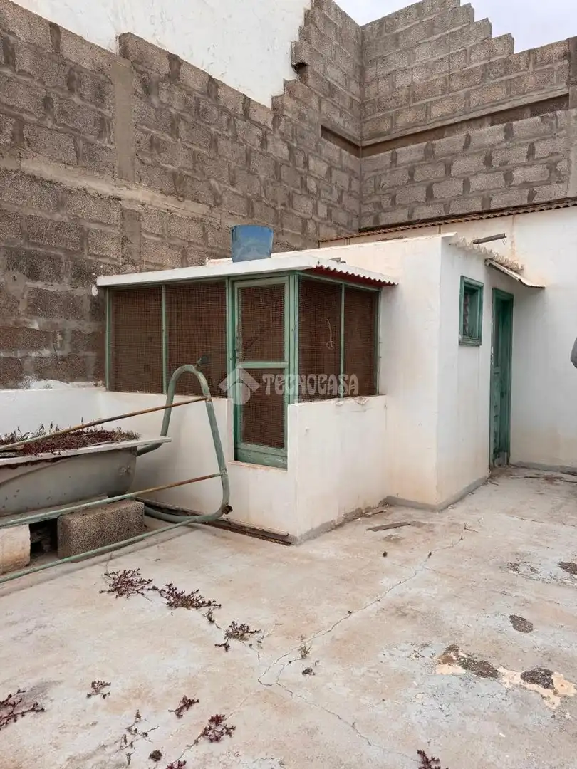 Außenansicht von Haus oder Chalet zum Verkauf in Arrecife