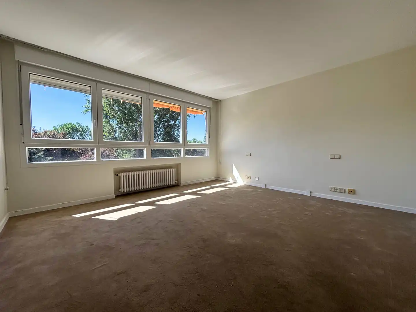 Sala d'estar de Pis de lloguer en Madrid amb Jardí privat, Parquet i Terrassa
