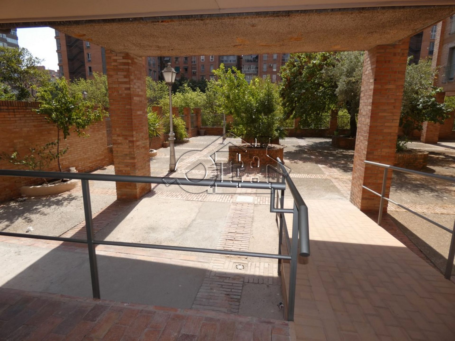 Piso en venta en  Madrid Capital con Calefacción, Parquet y Terraza